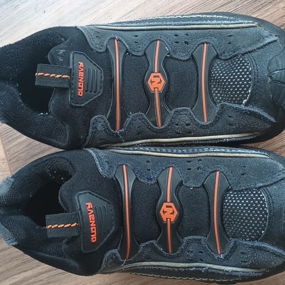 Old Navy leather shoes (upper) kids size 11 - Picture 9 of 14